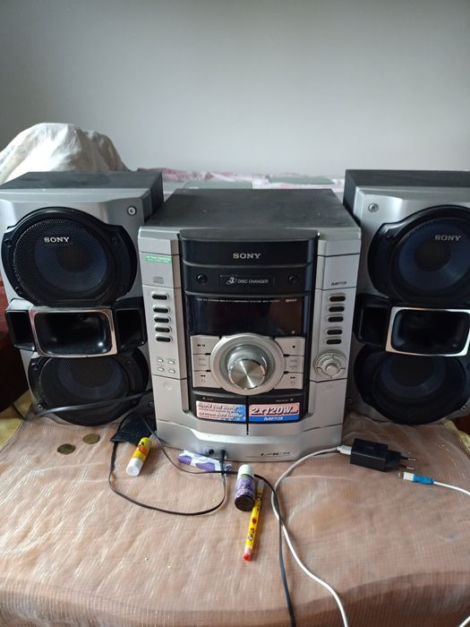 Vând cobbină muzicală Soni