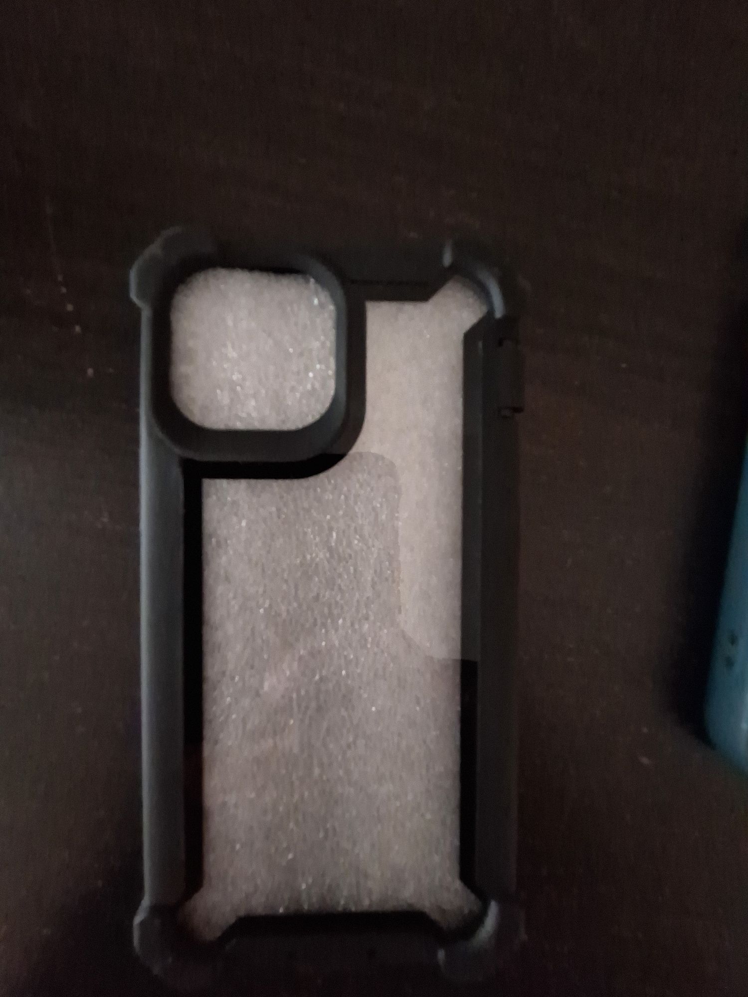 Vand husa iPhone 13 mini, folie ecran și protecție camere spate