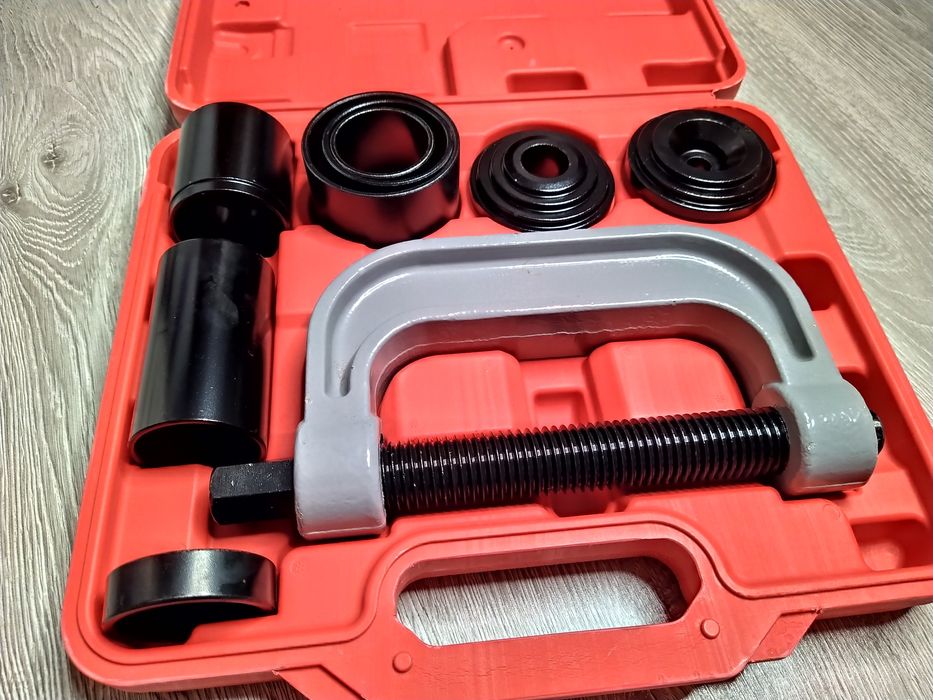 Presa universala pentru extras si montat pivoti, rotule, bucse 9 piese