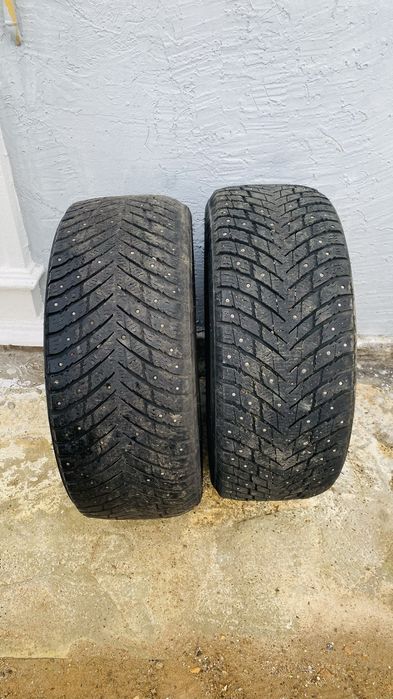 Продам б/у шины 235/45/18