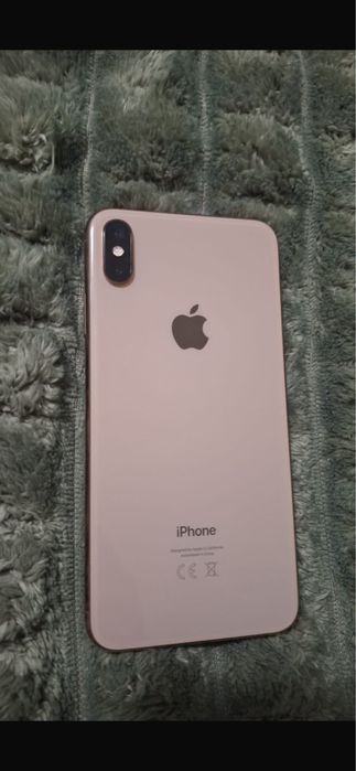 Iphone xs max 600 ron sanatate baterie 56 are displayul puțin spart