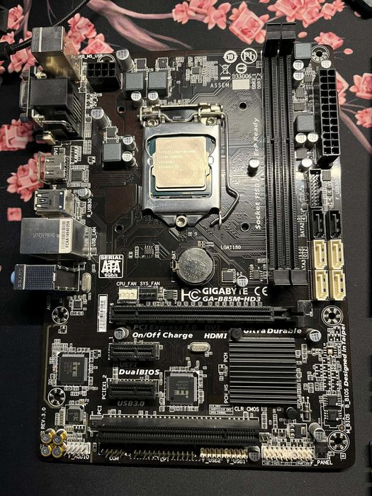 Комплект две дънни платки с процесор интел 4та генерация и рам!