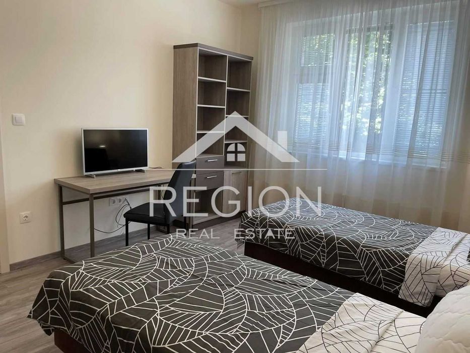 Дава се под наем Тристаен апартамент в Варна, Център - 100 кв.м за 800 € - Снимка #13