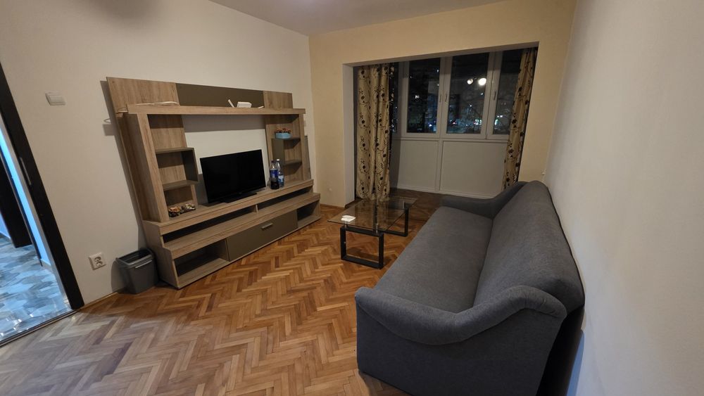 Închiriez apartament 3 camere Vlaicu-Betel Et.2