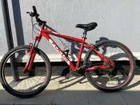 Bicicletă Focus Whistler FS 100 – 26 inch, cadru aluminiu, roșie