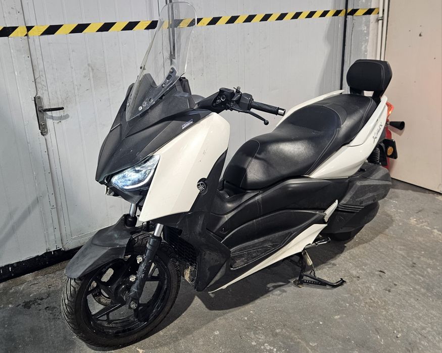 Yamaha x max 300 avariat