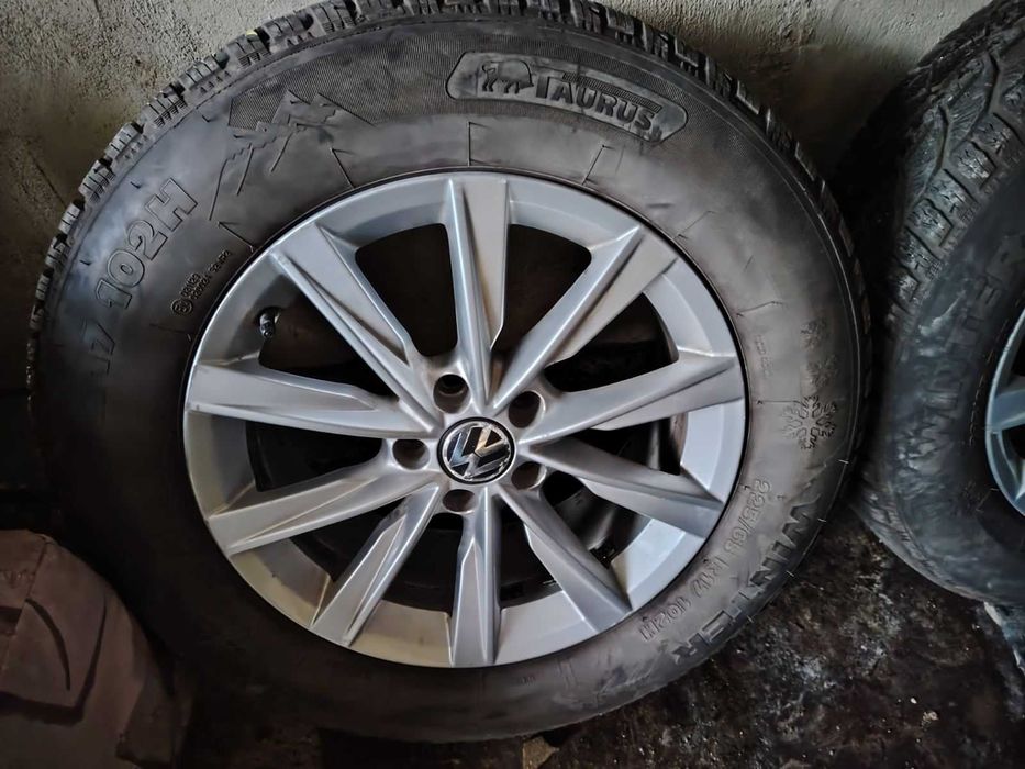 алуминиеви джанти 17 цола  VAG /WV с нови зимни гуми 225/70 R17