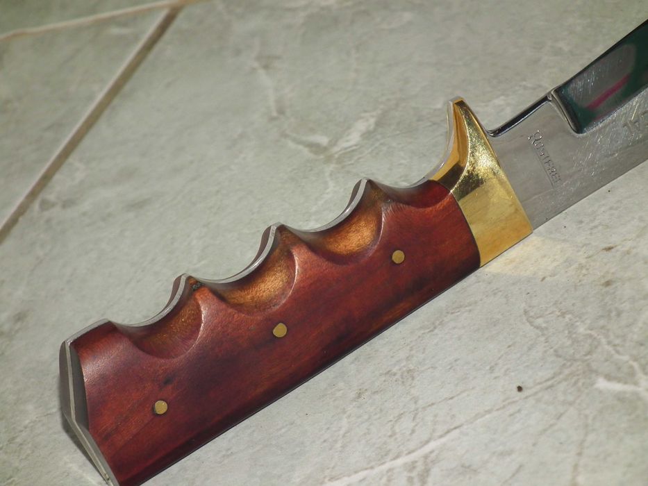 Cutit de vánátoare cutit creat de Nagy István + toc piele nr.7