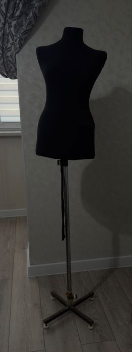 Маникен женский в отличном состоянии