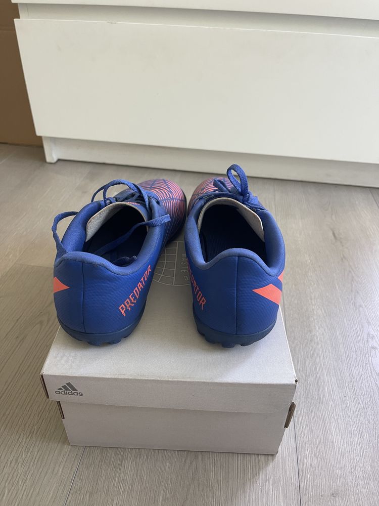 Оригинални детски бутонки Adidas/ Футболни обувки