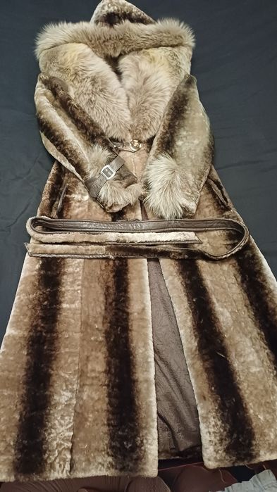 Продаю шубу и пальто