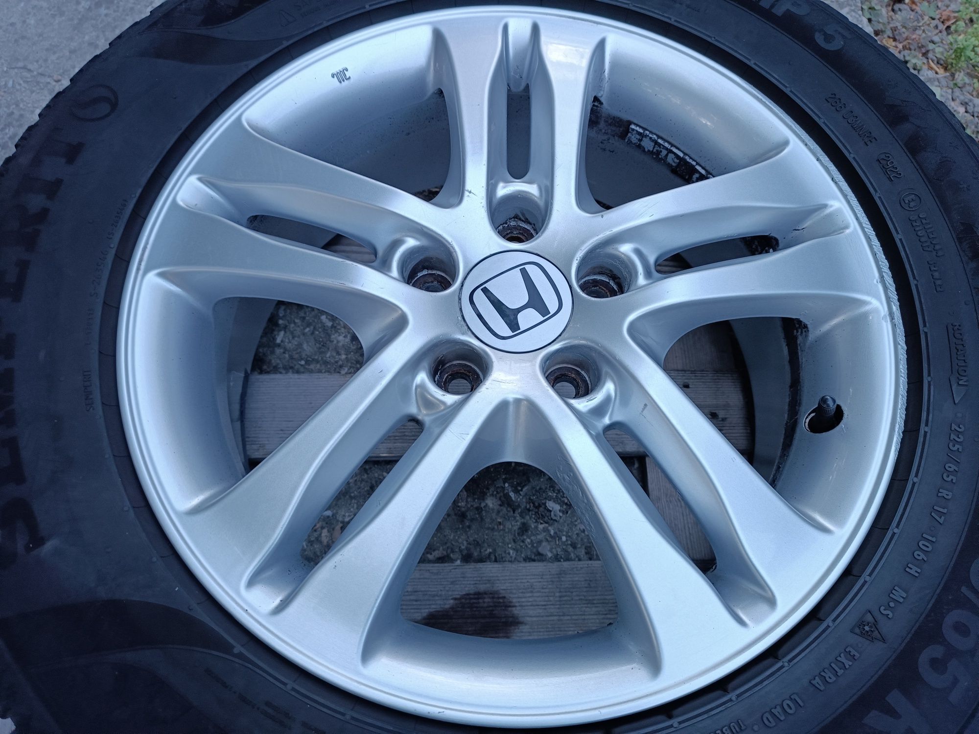 Лети джанти 17ки 5х114.3 Honda + зимни гуми 225/65/17 Semperit