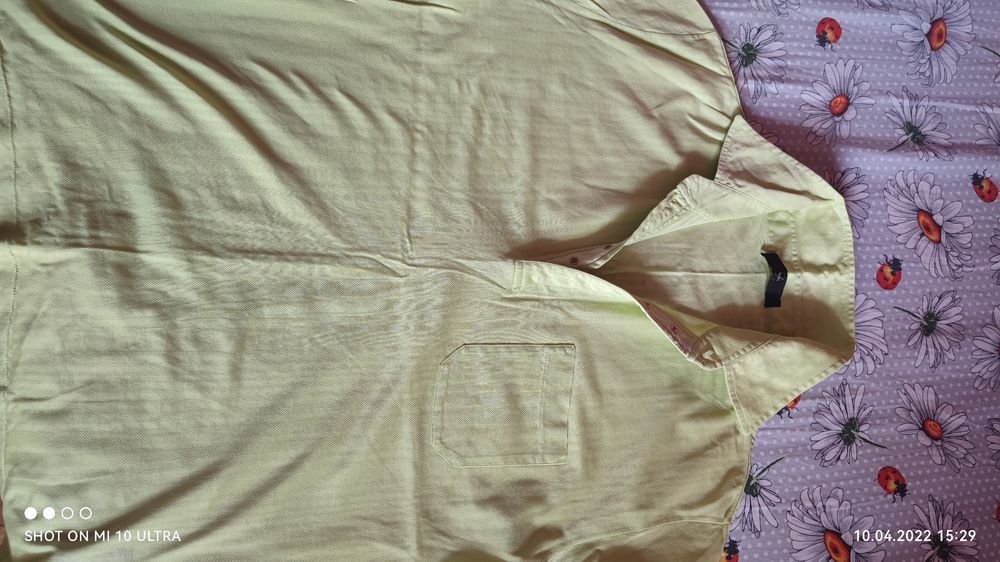 Vând tricouri  hugo boss, adidas