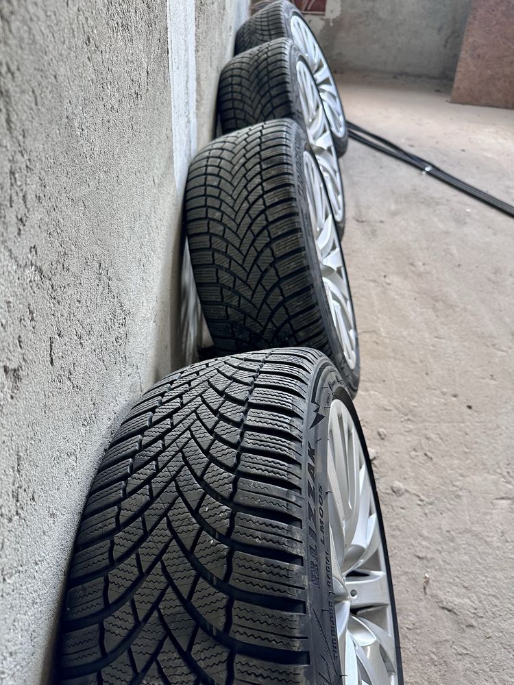 Vând jante BMW style 254 pe 18’ dotate cu anvelope de iarnă