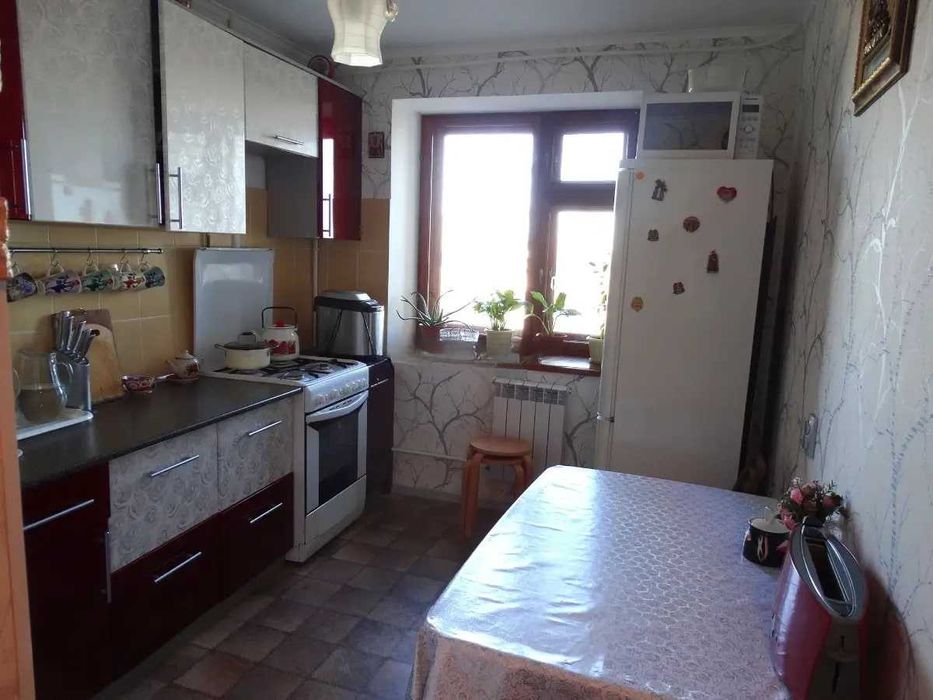 Продам 4-комнатную квартиру, 76 м² · 8/9 этаж, Курмангазы 154