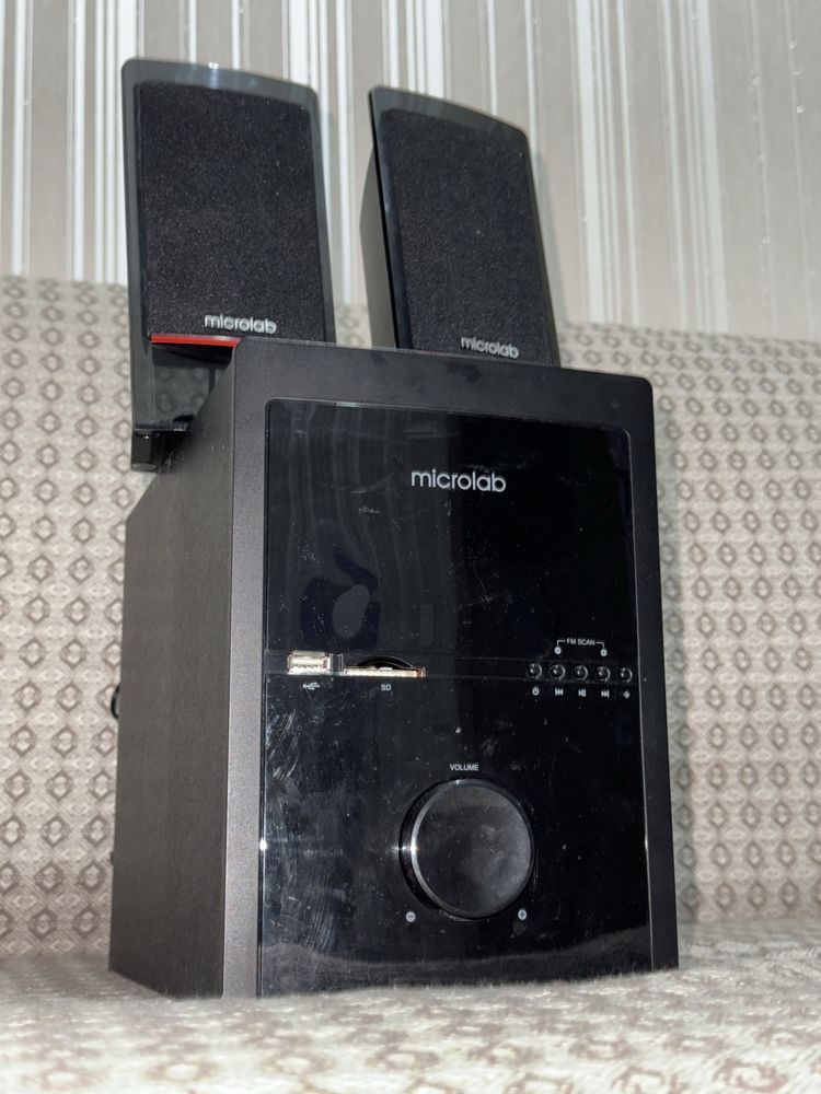 Microlab M-700BT