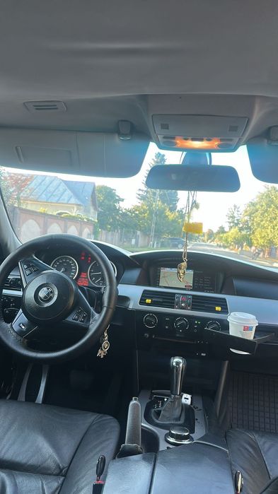 Vând bmw e60 525d