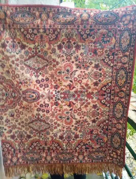 Carpet mare de perete