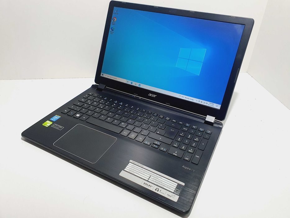 Laptop Acer V5-573G