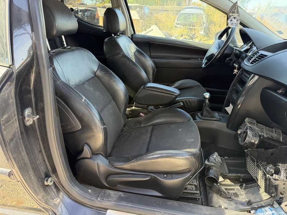 Пежо 207 1.6 бензин 150 кс 2008 Г само на части