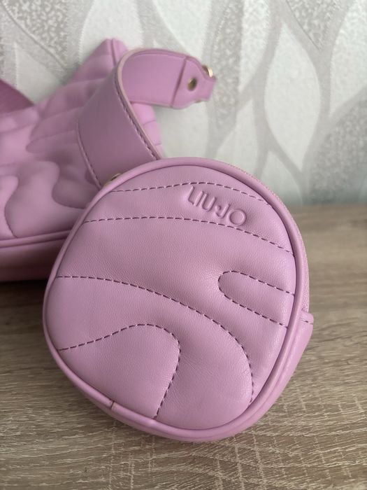 Чантав лилав цвят Liu Jo