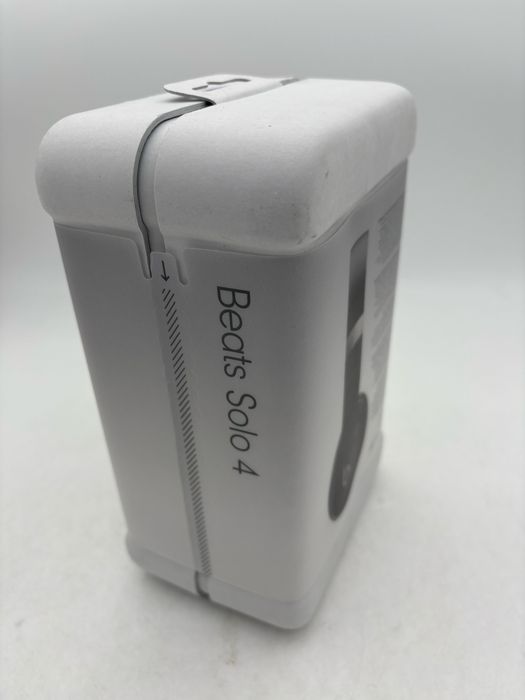 BEATS Solo 4, On-ear, Autonomie 50 ore, Matte Black, sigilate