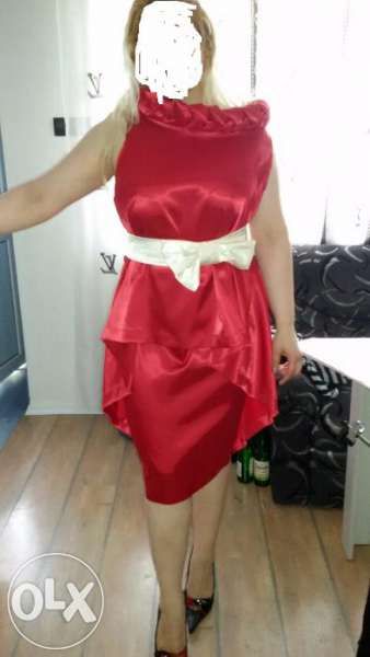 червена елегантна рокля-пола