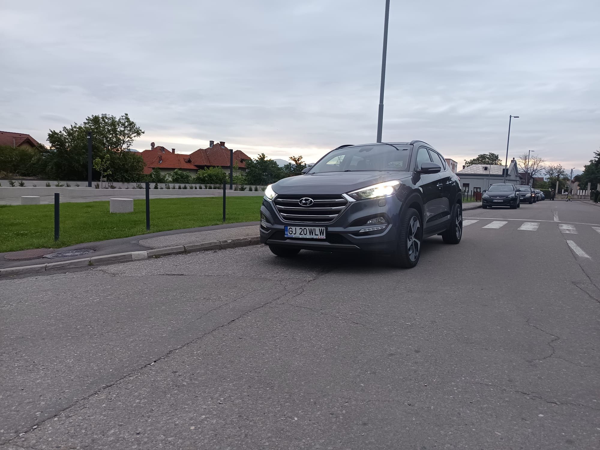 Vând Hyundai Tucson Premium Luxury