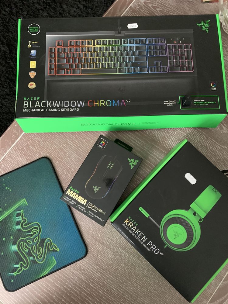 Геймърска клавиатура Razer Blackwidow Chroma V2