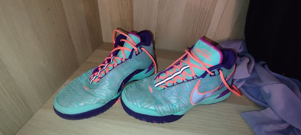 Incaltaminte baschet Lebron NXXT Genisus