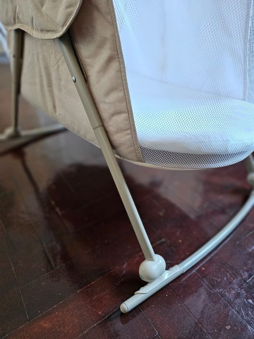 Pătuț pliabil și balansoar Kinderkraft
Stare foarte bună.