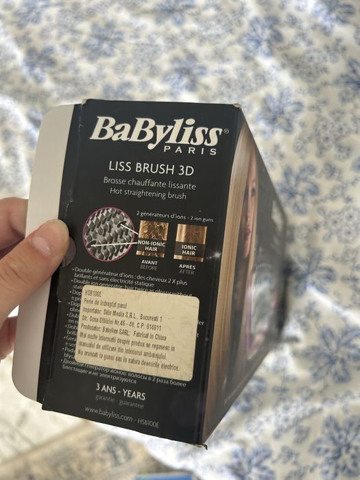 Perie electrica pentru indreptat parul Babyliss