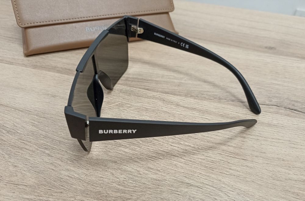 Слънчеви очила Burberry