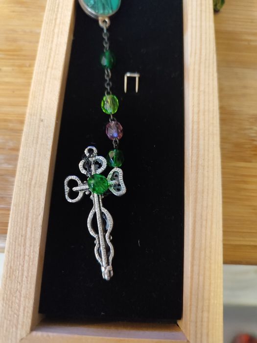 Оригинално украшение, тип броеница, от Саграда Фамилия, Барселона