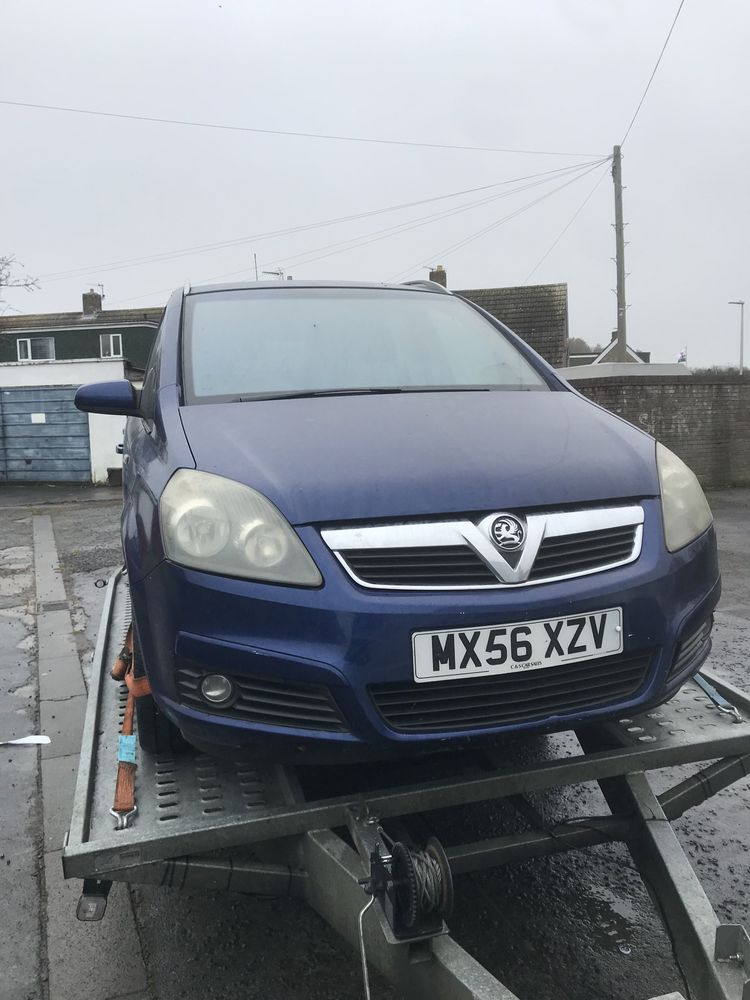 Dezmembrez opel zafira 1.9 diesel 150cp