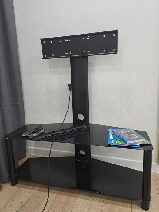 Поставка стойка для телевизора