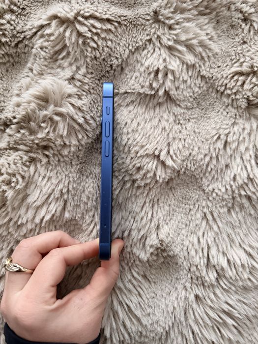 iPhone 13 mini – Albastru, în stare bună