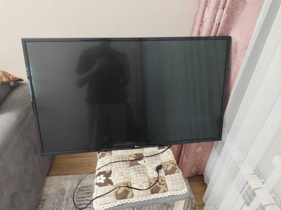 Телевизор LG 102см, цена договорная