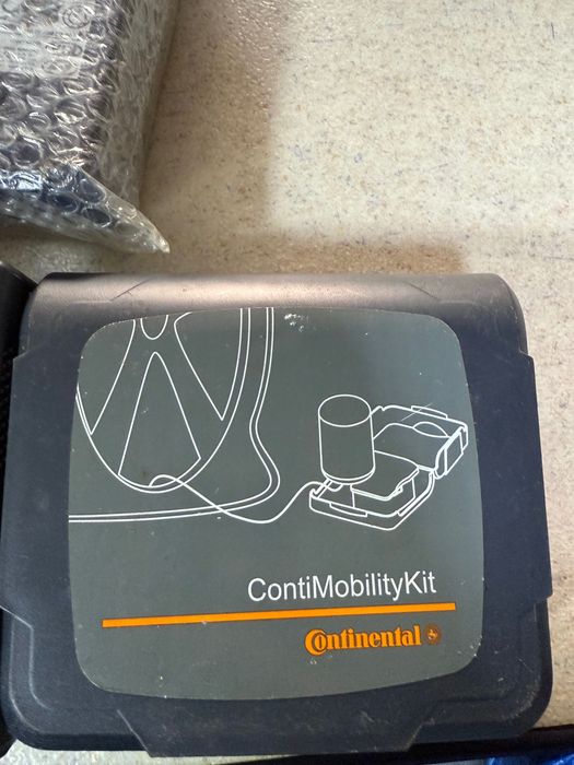 Компресори за гуми и аварийни комплекти