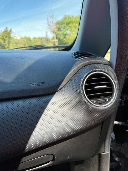 Fiat Punto 1.2 Бензин – 2012 г. – 5 врати – Тъмносин