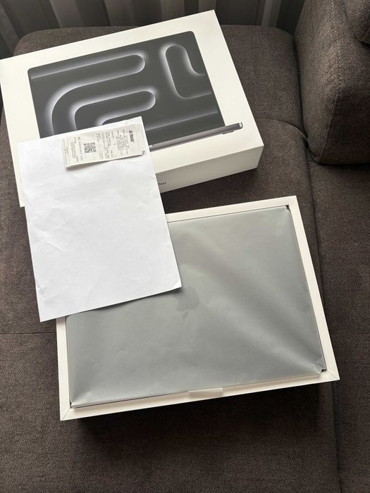 Apple Macbook Pro 16 2024 M4 Pro 24 GB Ram Гаранция 2 години