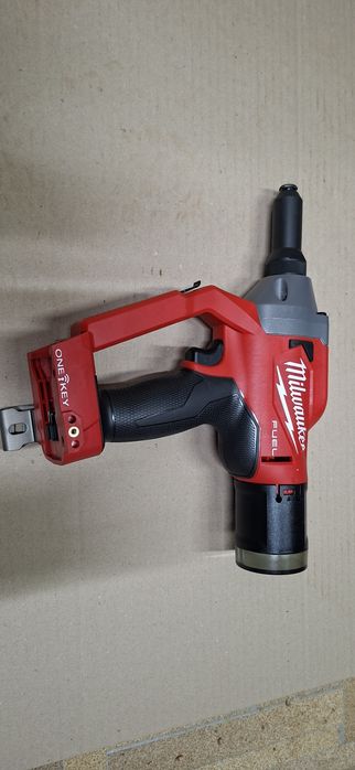 Milwaukee Pistol nituit