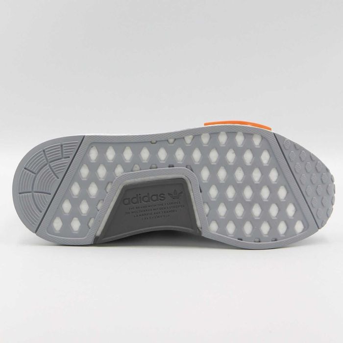 Оригинални маратонки * ADIDAS NMD _R1 * EU42