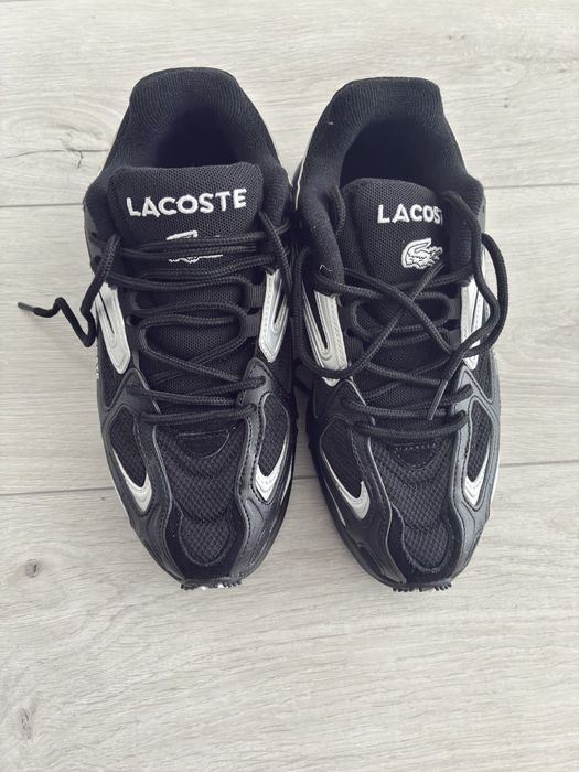 Продам кросовки новые