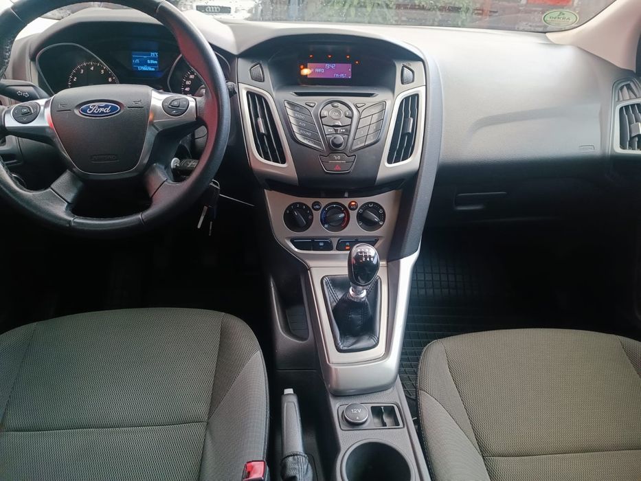 Ford Focus - 1.0 Benzină 125CP - An 2013 - Clima / Senzori / Pilot