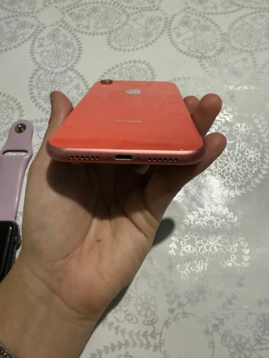 Iphone XR и Apple Watch Series 3
