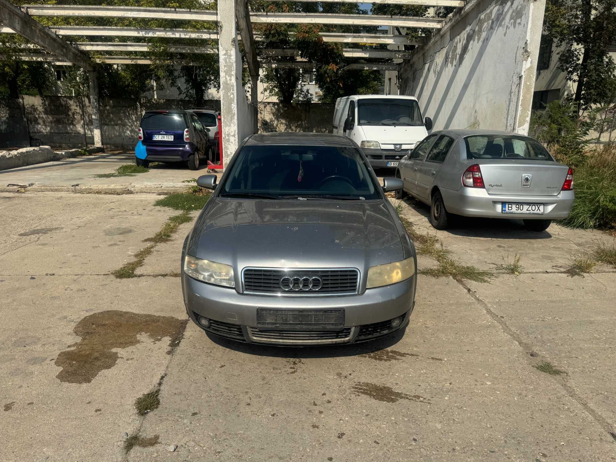 Dezmembrez Audi A4 B6 2002 sedan 1.9