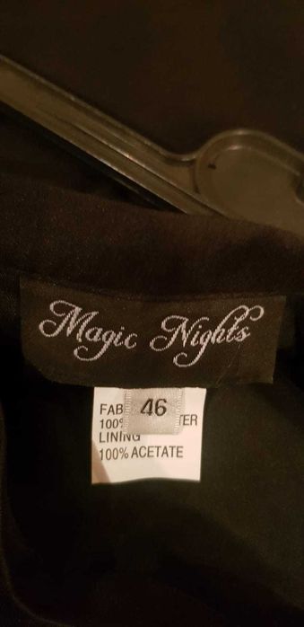 Fusta neagra, eleganta, cu volan