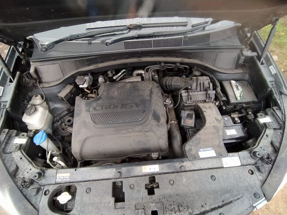 Dezmembrez Hyundai Santa FE 3 2014 motor 2.2crdi 197cp cod D4HB bara fata spate capota trager far stanga dreapta usa portiera aripa fuzeta planetara grup diferential cutie viteze piese dezmembrari