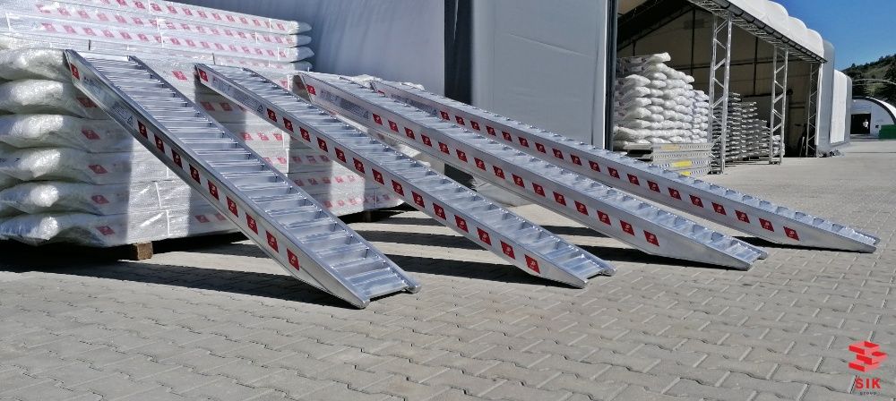 Rampe aluminiu utilaje de constructii, podea plina PRET BOMBA